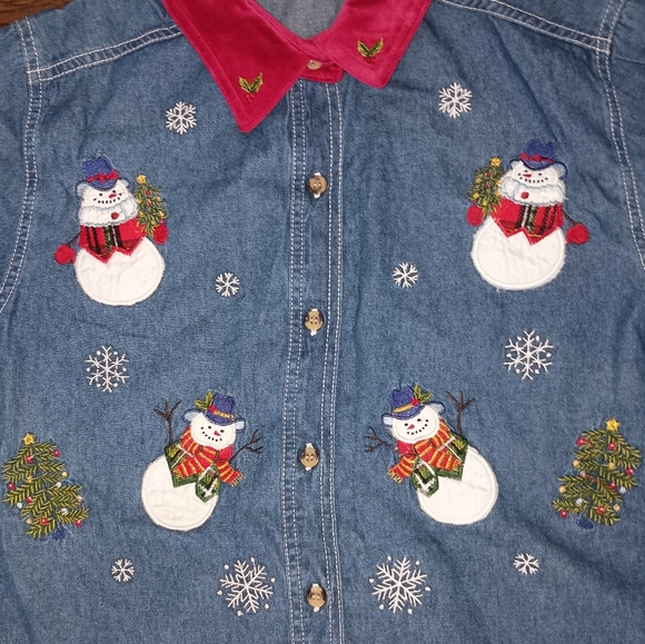 Womens Bobbie Brooks Christmas Tree Snowman Snowflake Embroidered Denim Shirt - Picture 3 of 9